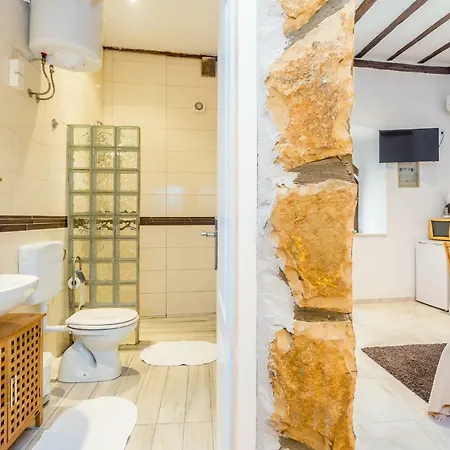 Stari Grad Apartment