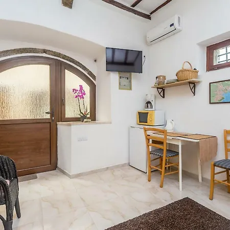 Stari Grad Apartment